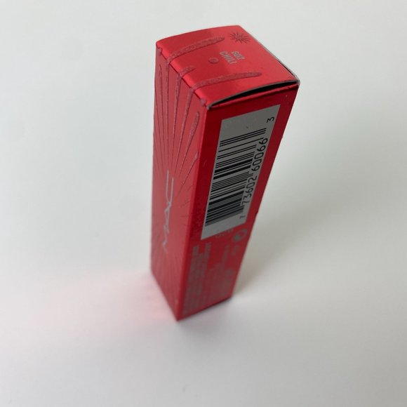 MAC Lipstick Matte in Chili - Picture 4 of 5